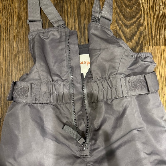 Kid’s Snow Suit - Picture 2 of 4